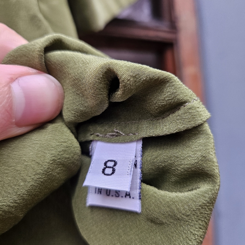 100% Silk Leaf Green Button Down - Picture 6 of 7